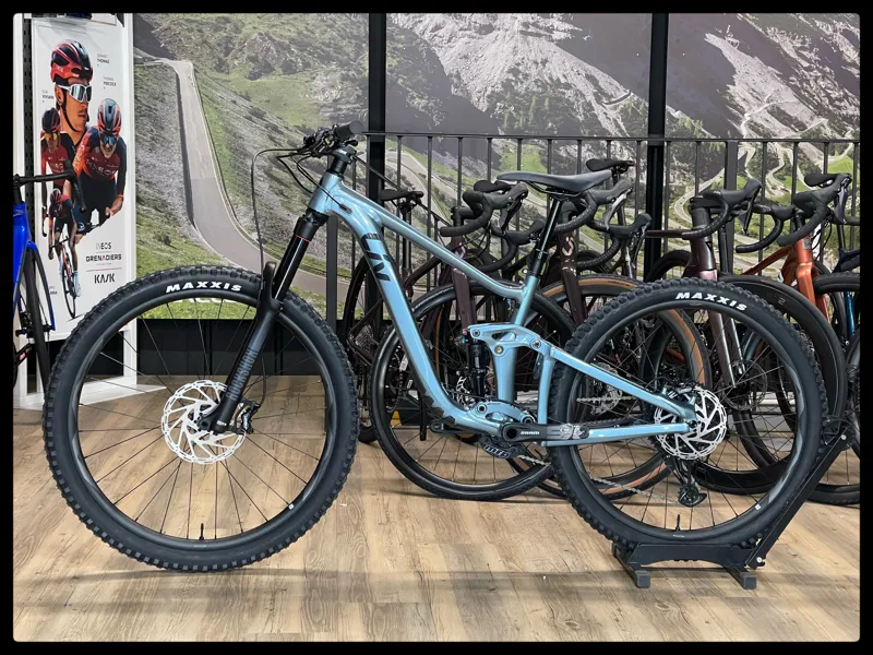 Liv Intrigue 2 Small Aged Denim Womens 2023-1